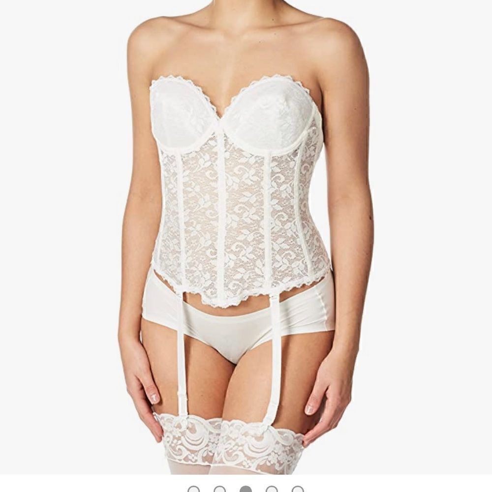CARNIVAL womens Low Plunge Backless Lace Corset Bra